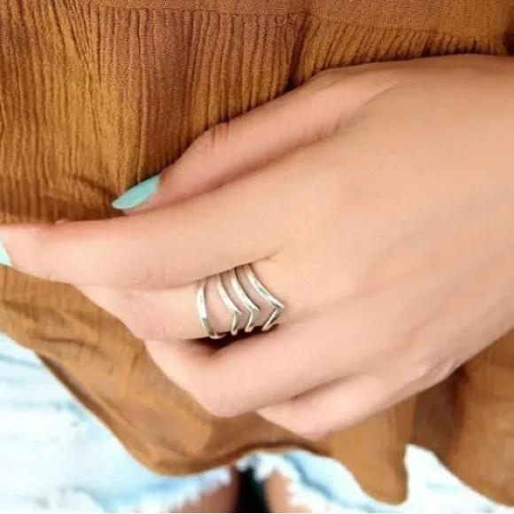 925 Sterling Silver Adjustable Triple Chevron Thumb/Index/POWAH WonderWo… - Picture 10 of 15